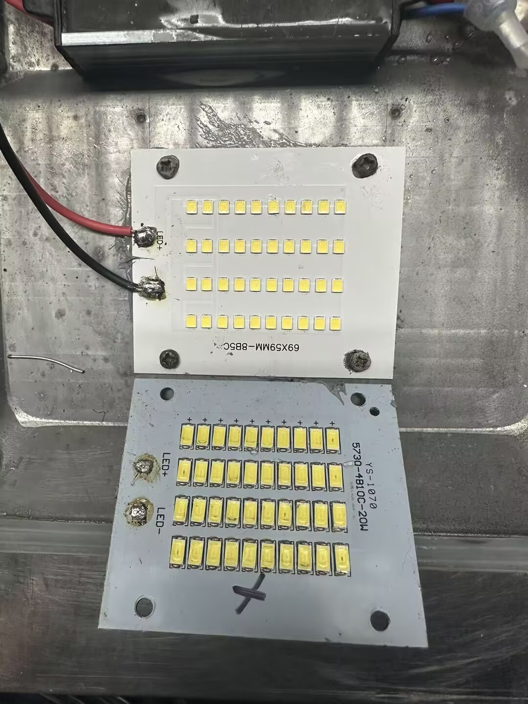 τελευταία εταιρεία περί Sunshineopto' One Stop Customized Service: Βιετνάμ: Φως πλημμύρας