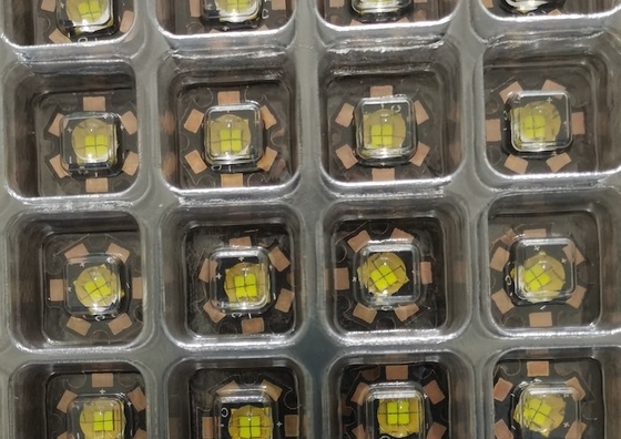 Υψηλό ρεύμα 850mA Λευκό 1W High Power LED Luminous Flux 900-1100lm