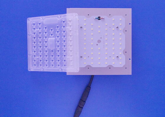 βαθμός 130-140LM/W ενότητας 80x150 φακών σειράς PC 64LEDs 50W